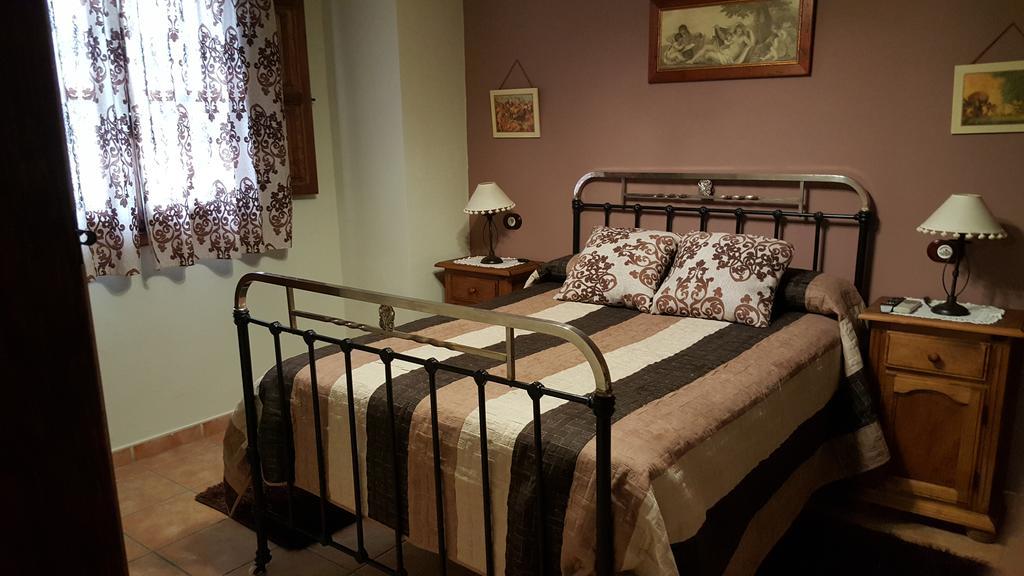 Apartamentos Rurales Tauro Cabezuela Del Valle Ngoại thất bức ảnh